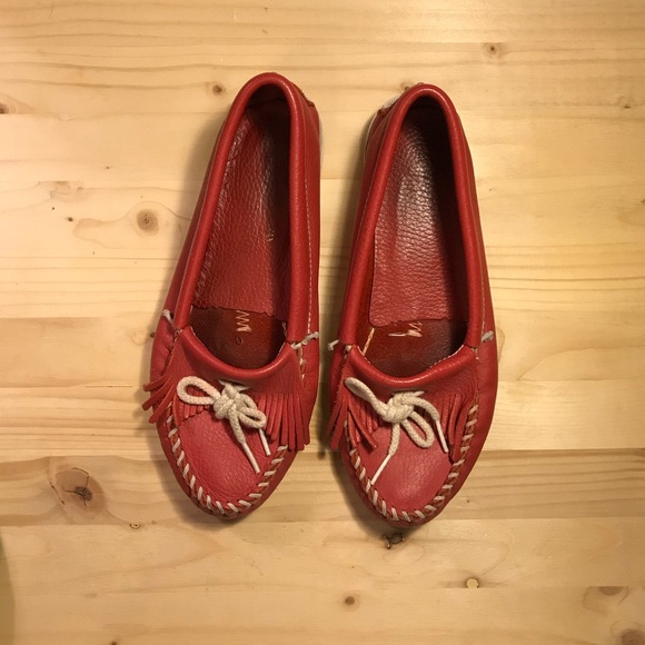 Minnetonka Shoes - Minnetonka | Red Leather Moccasin Flats